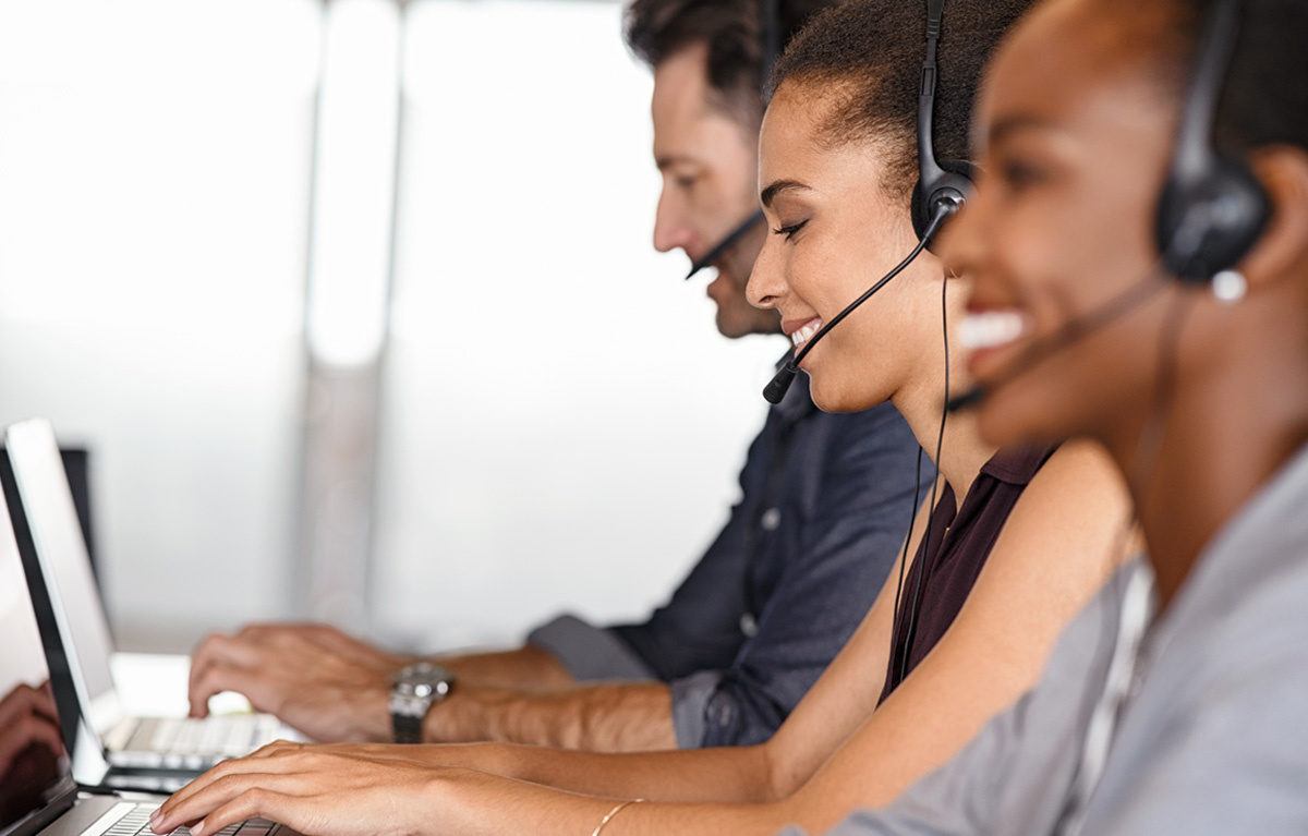 The Advantages of Being a Field vs. Call Center Insurance Agent