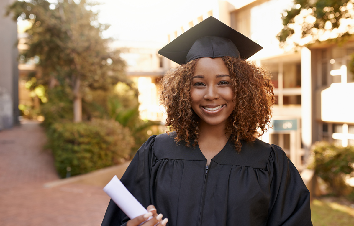Why College Grads Are Choosing to Become Insurance Agents